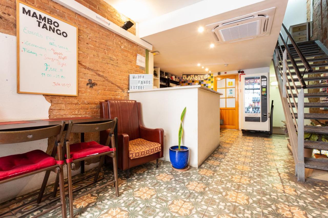 Mambo Tango Hostel Барселона Екстериор снимка