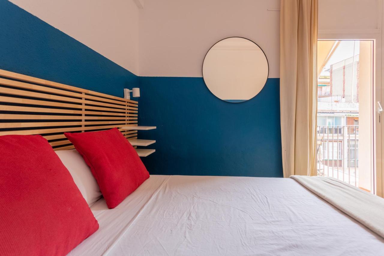 Mambo Tango Hostel Барселона Екстериор снимка