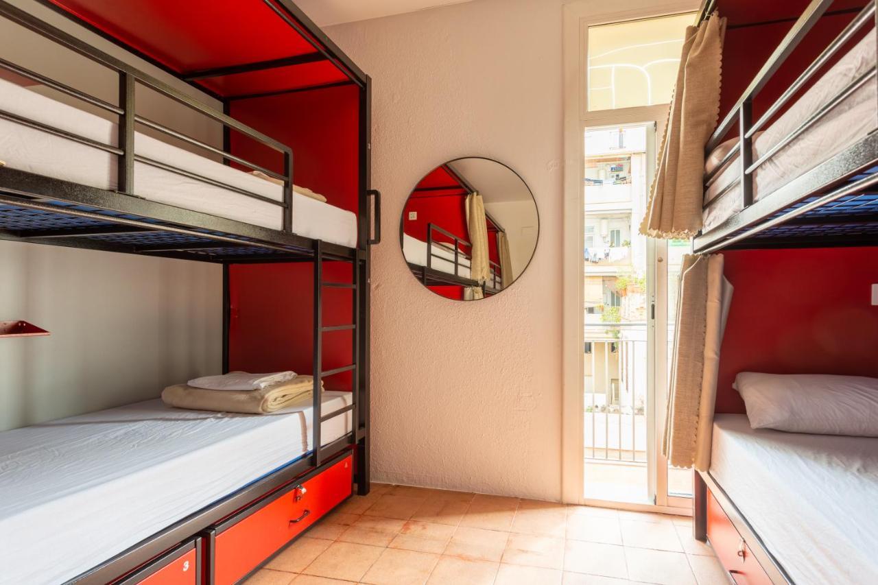 Mambo Tango Hostel Барселона Екстериор снимка